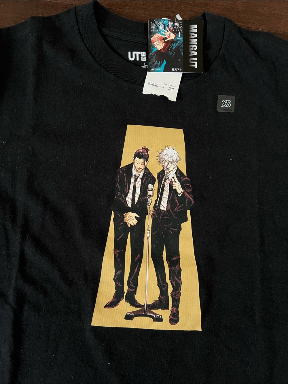 Jujutsu Kaisen UNIQLO anime graphic t shirt XS